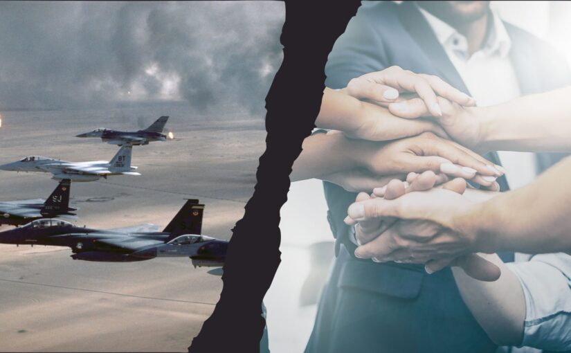 Ein in der Mitte zerrissenes Bild links Düsenjets rechts mehrere Hände die sich festhalten